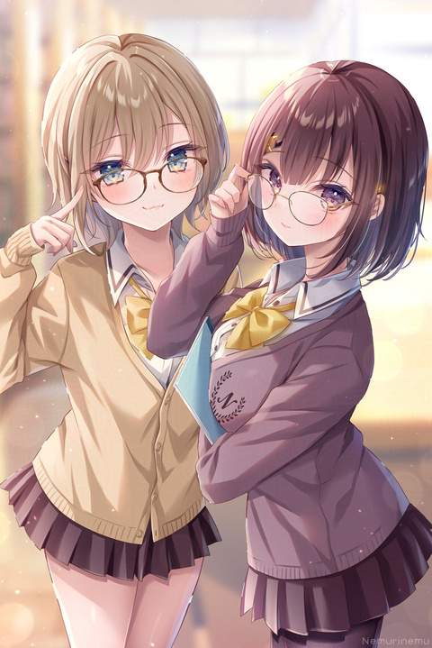 「どっちの眼鏡が好き？♡」